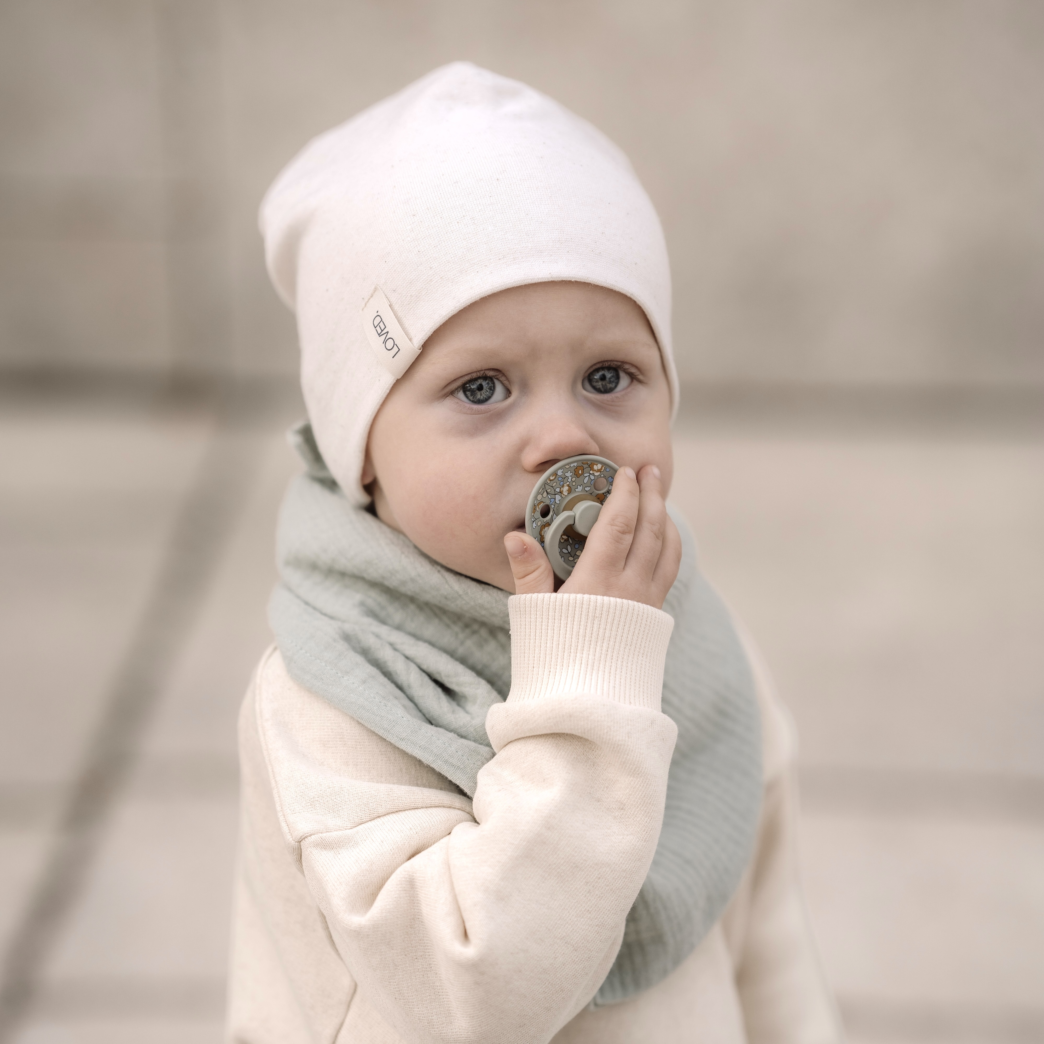 Basic Beanie LOVED / ecru 