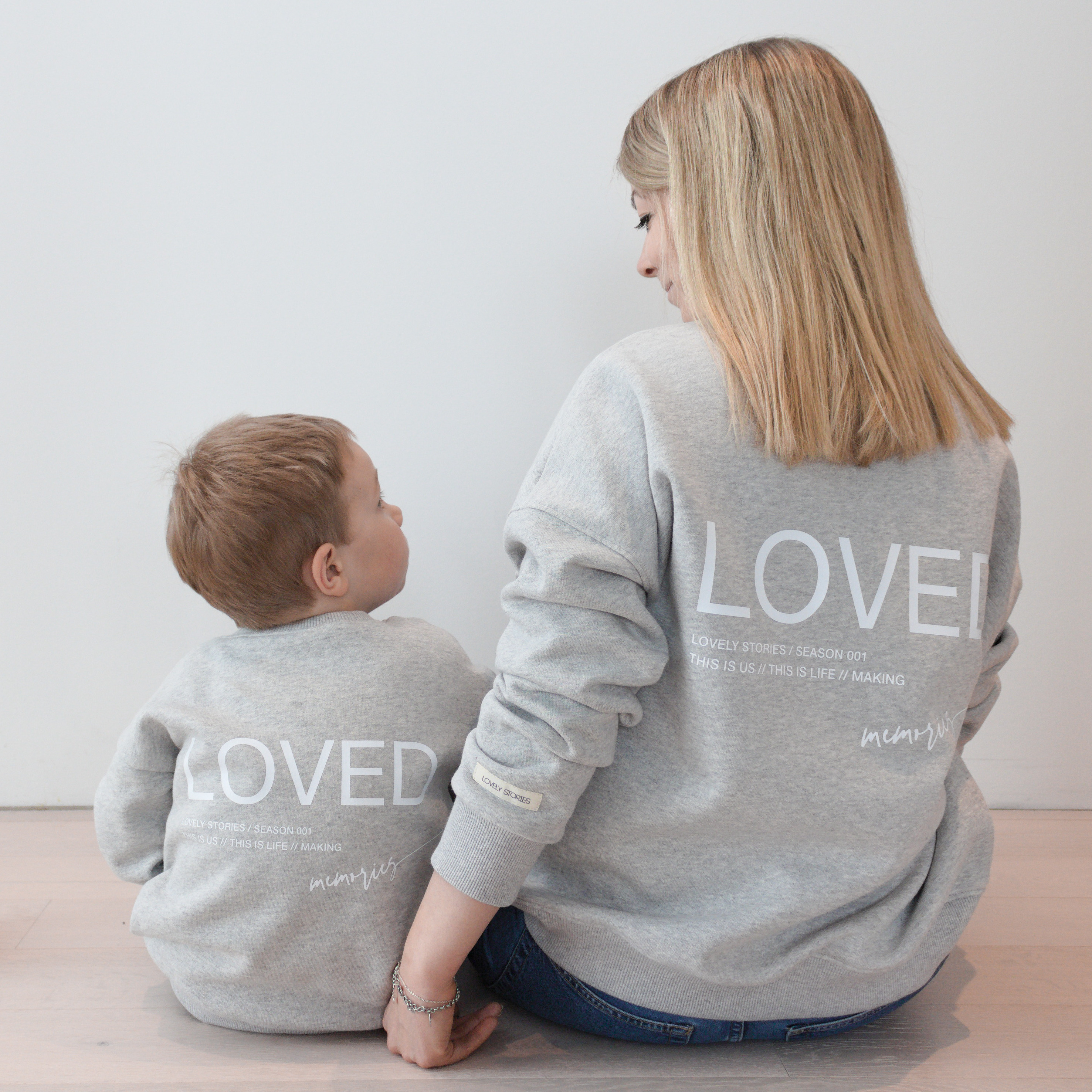LOVED-Sweater MOM